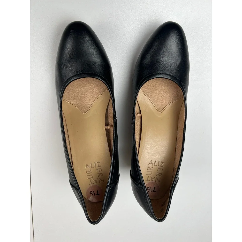 Naturalizer Neema Pumps Low Block Heel Almond Toe Vegan Leather Black Size 7.5 M
